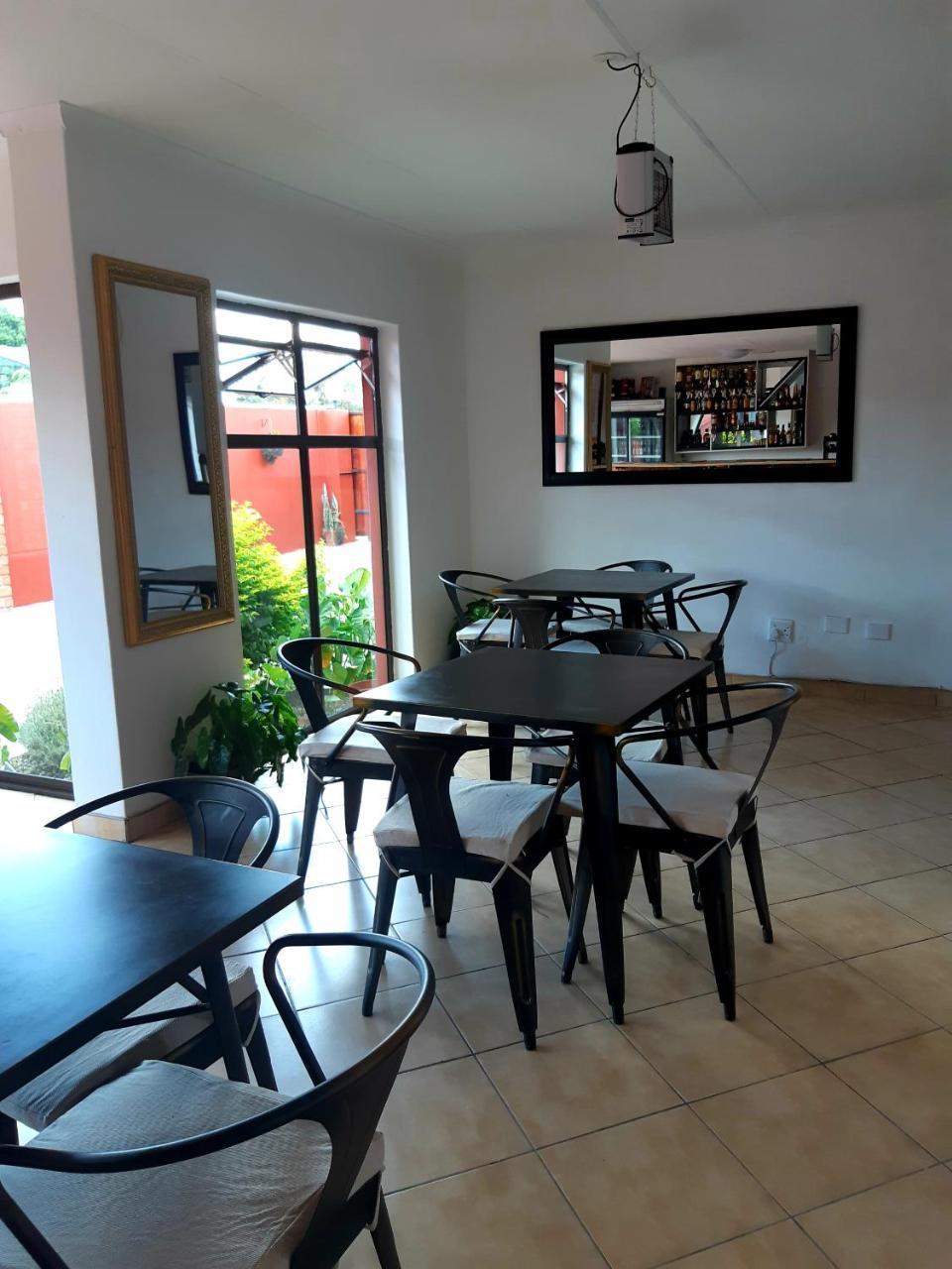 Niilo'S Guesthouse Rundu Exterior foto